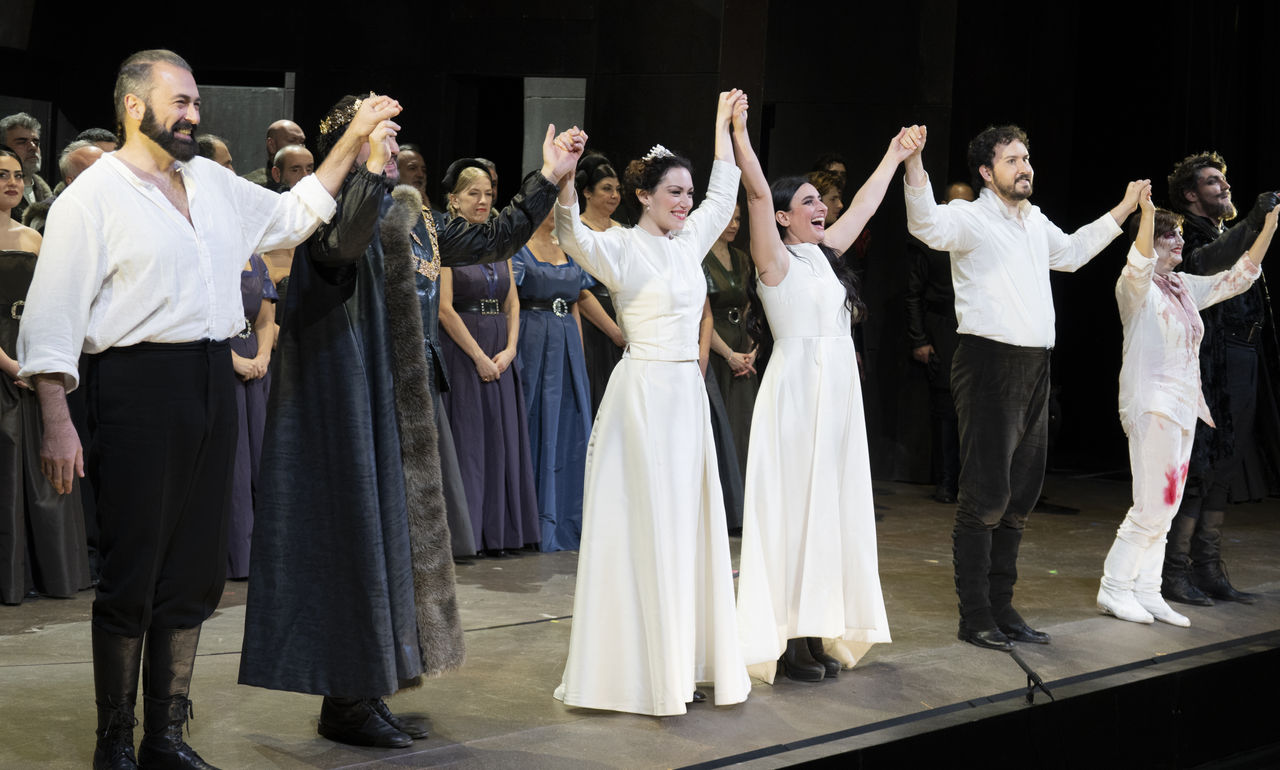 una foto dello spettacolo Anna Bolena a Reggio Emilia una foto dello spettacolo Anna Bolena a Reggio Emilia
